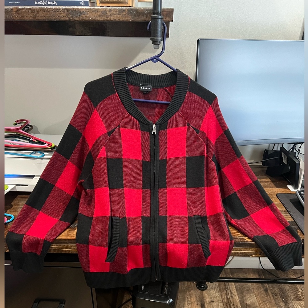 Torrid plaid sweater size 1
